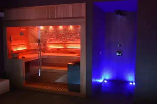 Aqua Lounge