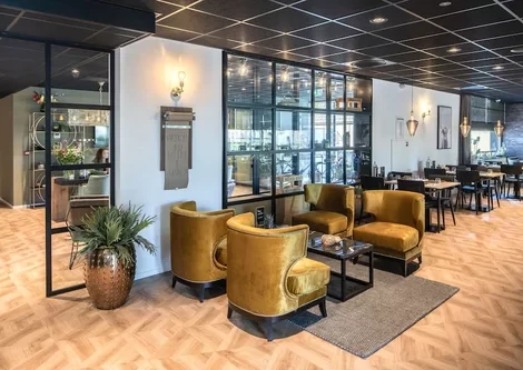 Hotel 46