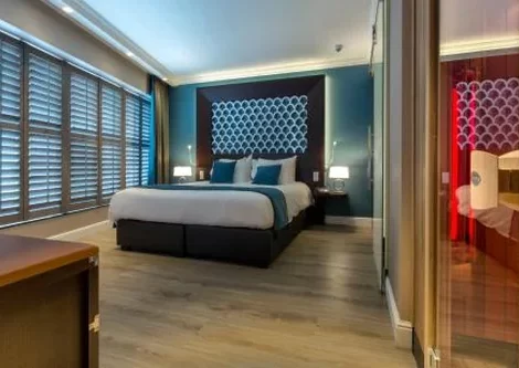 Hotel Dux