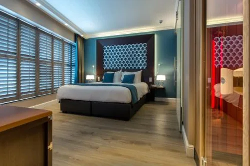 Hotel Dux