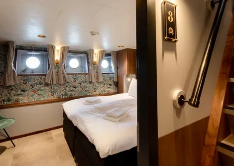 Hotelboot Koningin Emma