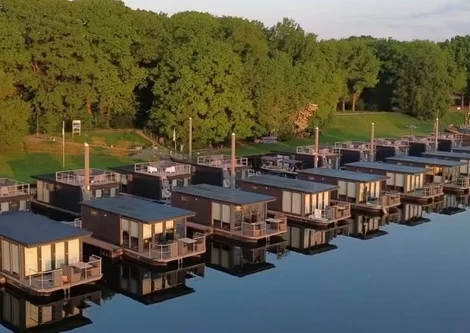 Houseboat – Marina Mookerplas