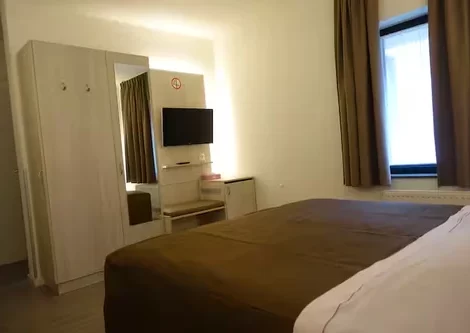 Motel Cleo