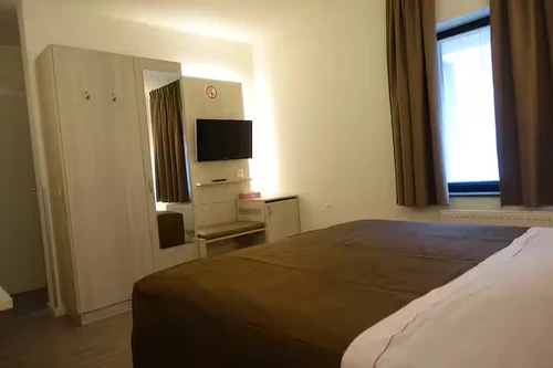 Motel Cleo