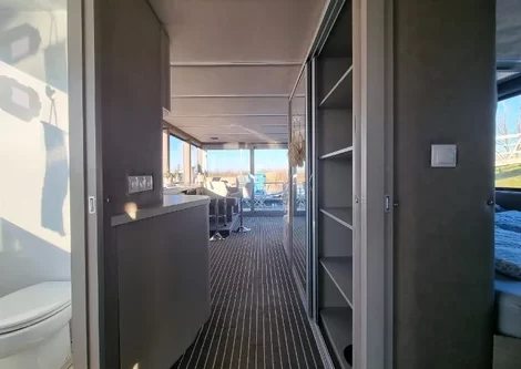 Otter Houseboats
