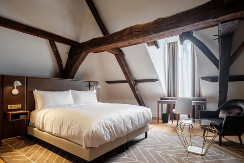 Sapphire House Antwerp, Autograph Collection